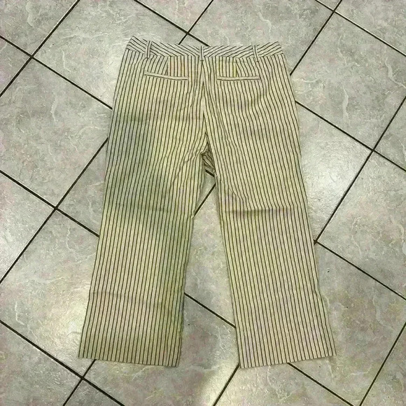 Cabi Ivory and Navy Striped Cropped Pants Size 10 - Picture 2 of 5